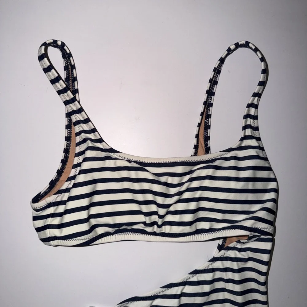 JCREW Women's Navy White Stripe Cutout One Piece Size 2 Swim Square Neck
